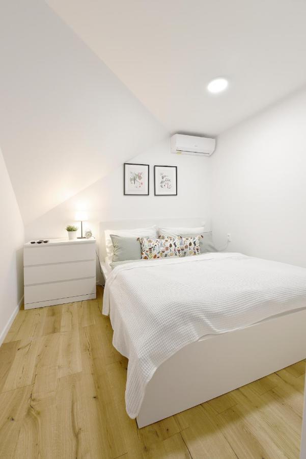 Trenčín Apartman S Atriom V Historickom Centre מראה חיצוני תמונה